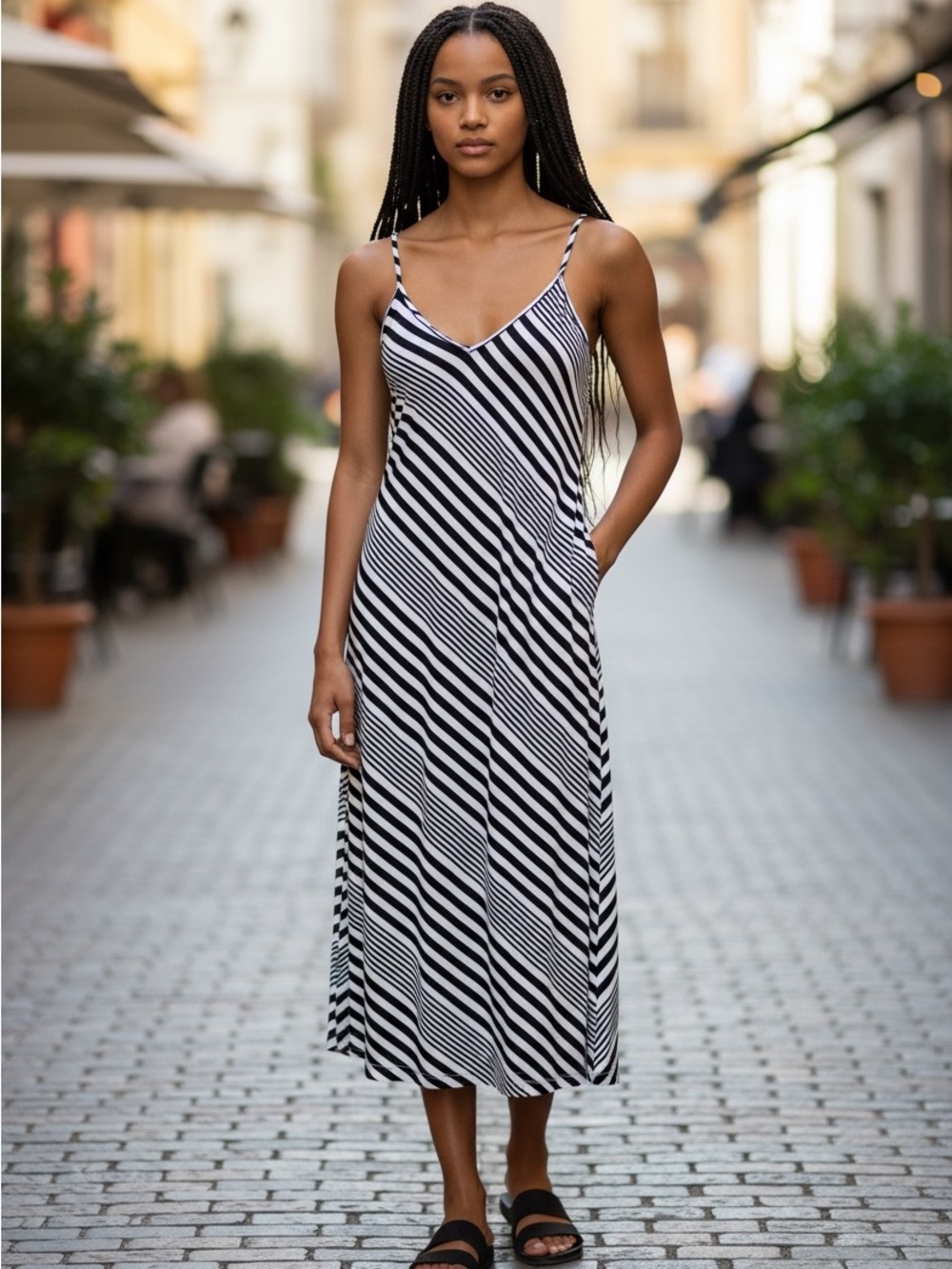 Stunning Lauren Ralph Lauren Black and White Diagonal Stripe Maxi Dress